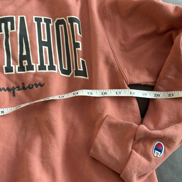 Champion Lake Tahoe Women’s size medium - Picture 2 of 5
